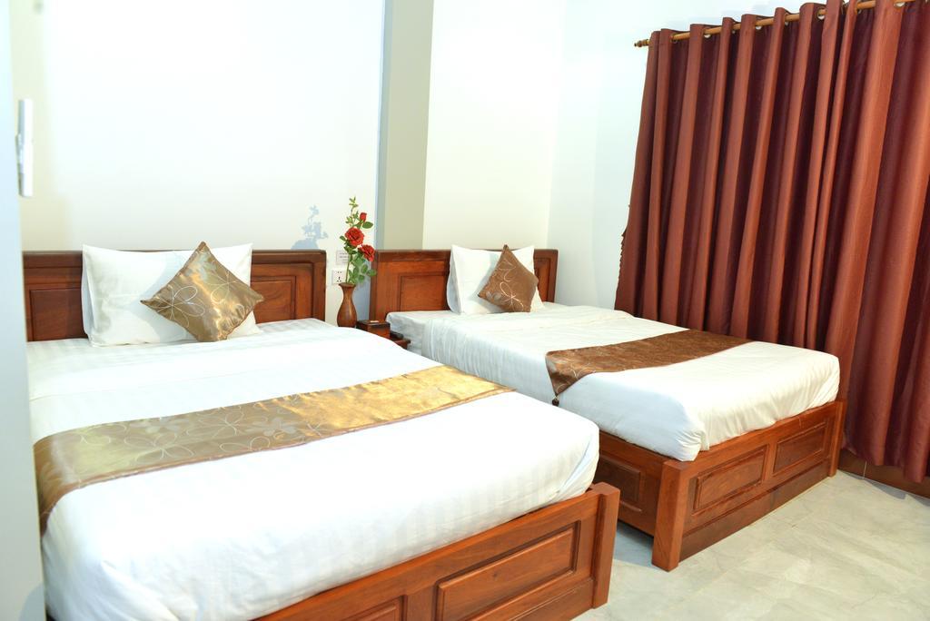 Happy​​ Family Guesthouse Kampot Eksteriør billede