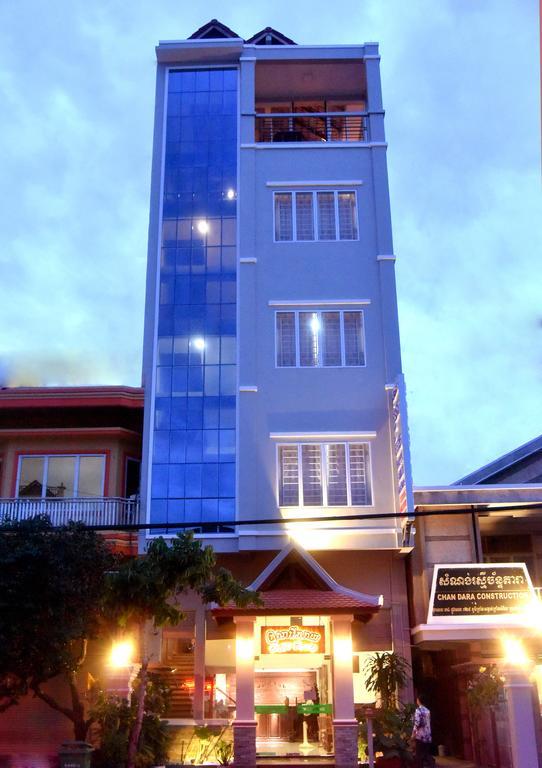 Happy​​ Family Guesthouse Kampot Eksteriør billede