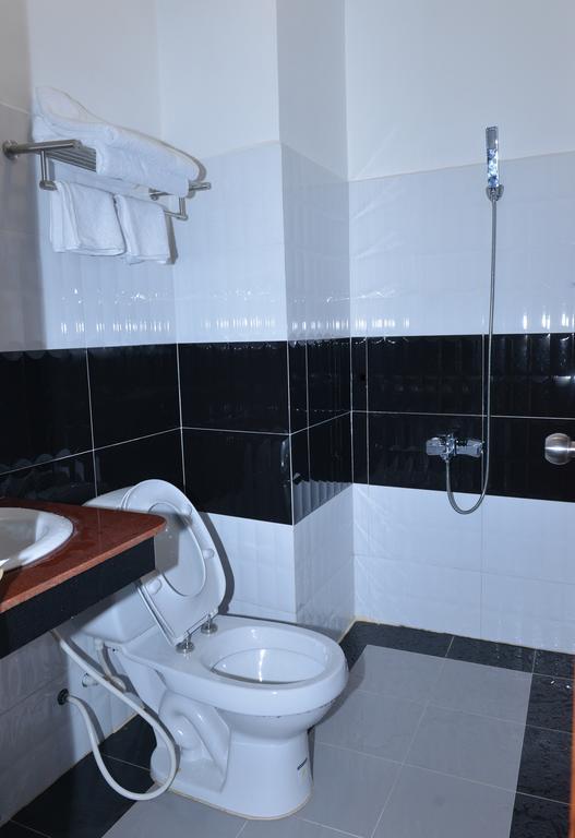 Happy​​ Family Guesthouse Kampot Eksteriør billede