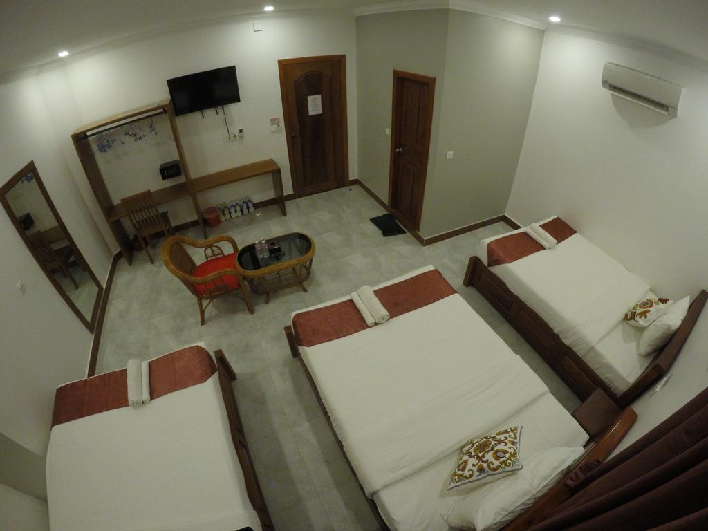 Happy​​ Family Guesthouse Kampot Eksteriør billede