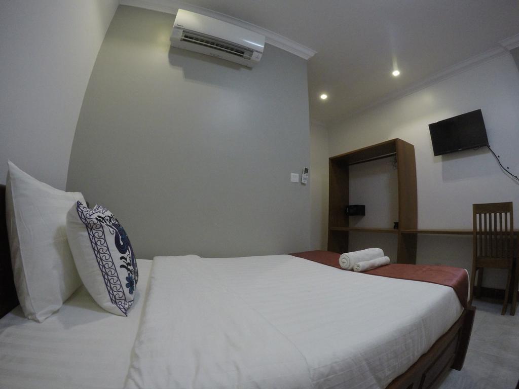 Happy​​ Family Guesthouse Kampot Eksteriør billede
