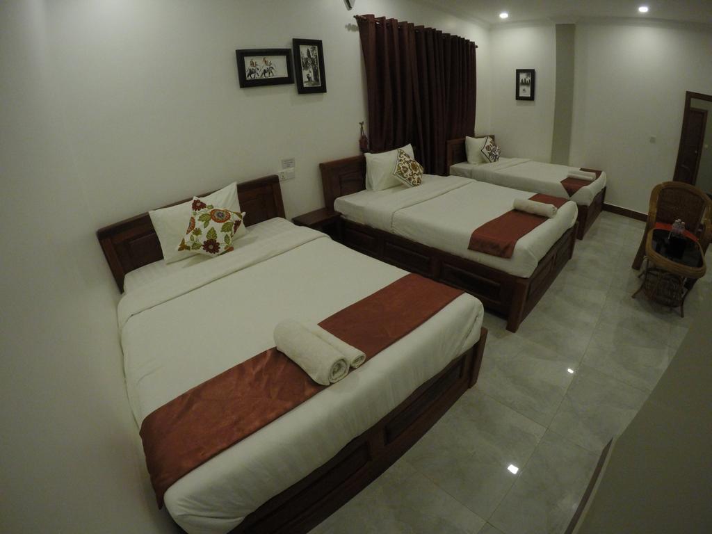 Happy​​ Family Guesthouse Kampot Eksteriør billede