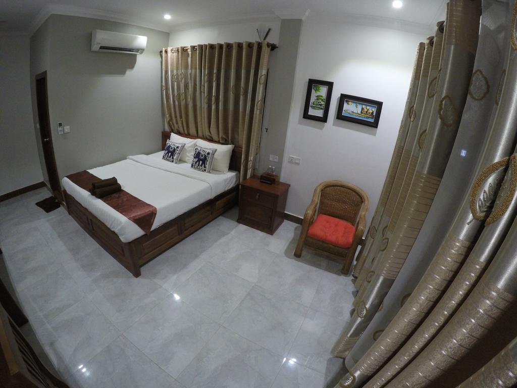 Happy​​ Family Guesthouse Kampot Eksteriør billede